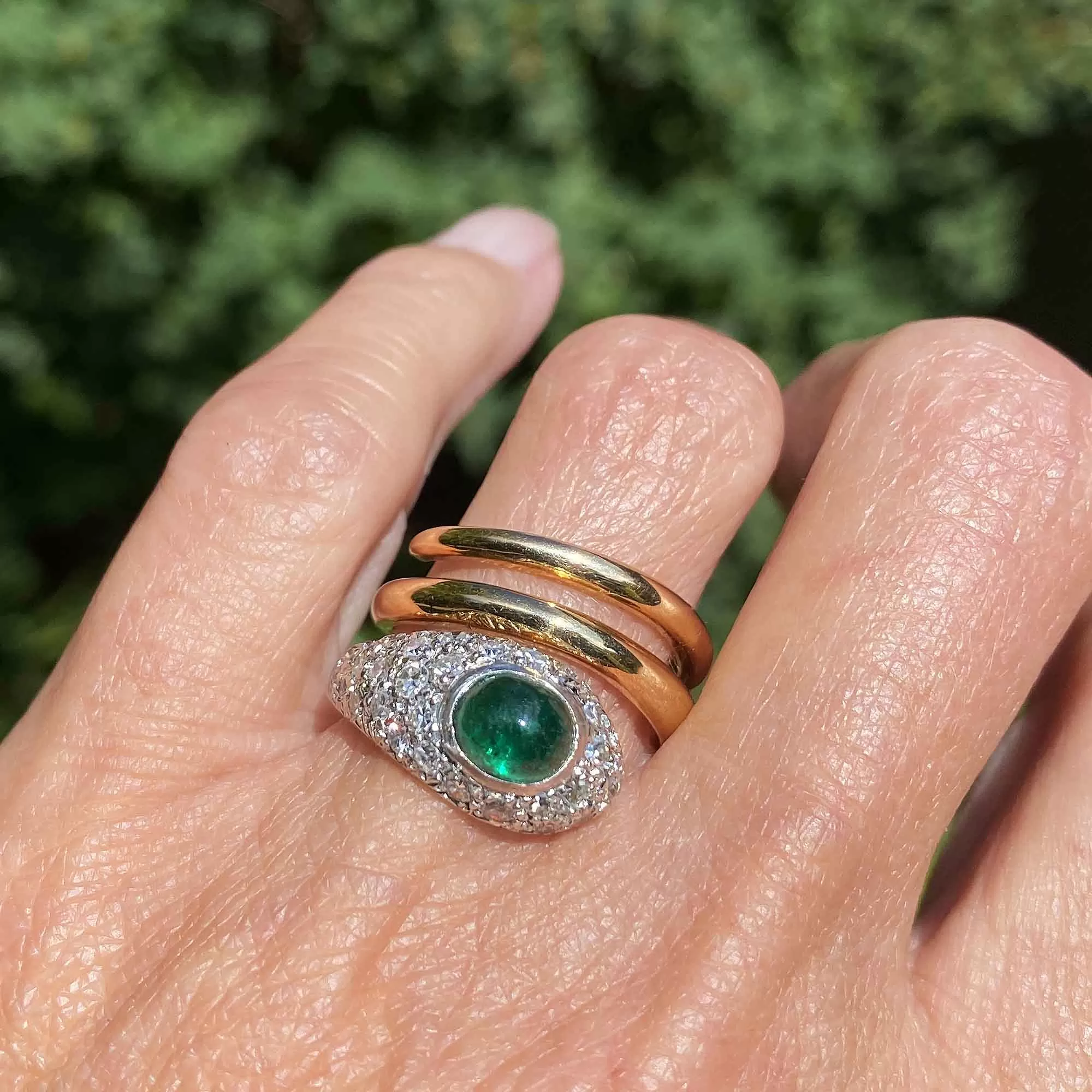 18K Gold Diamond Cluster Emerald Snake Ring