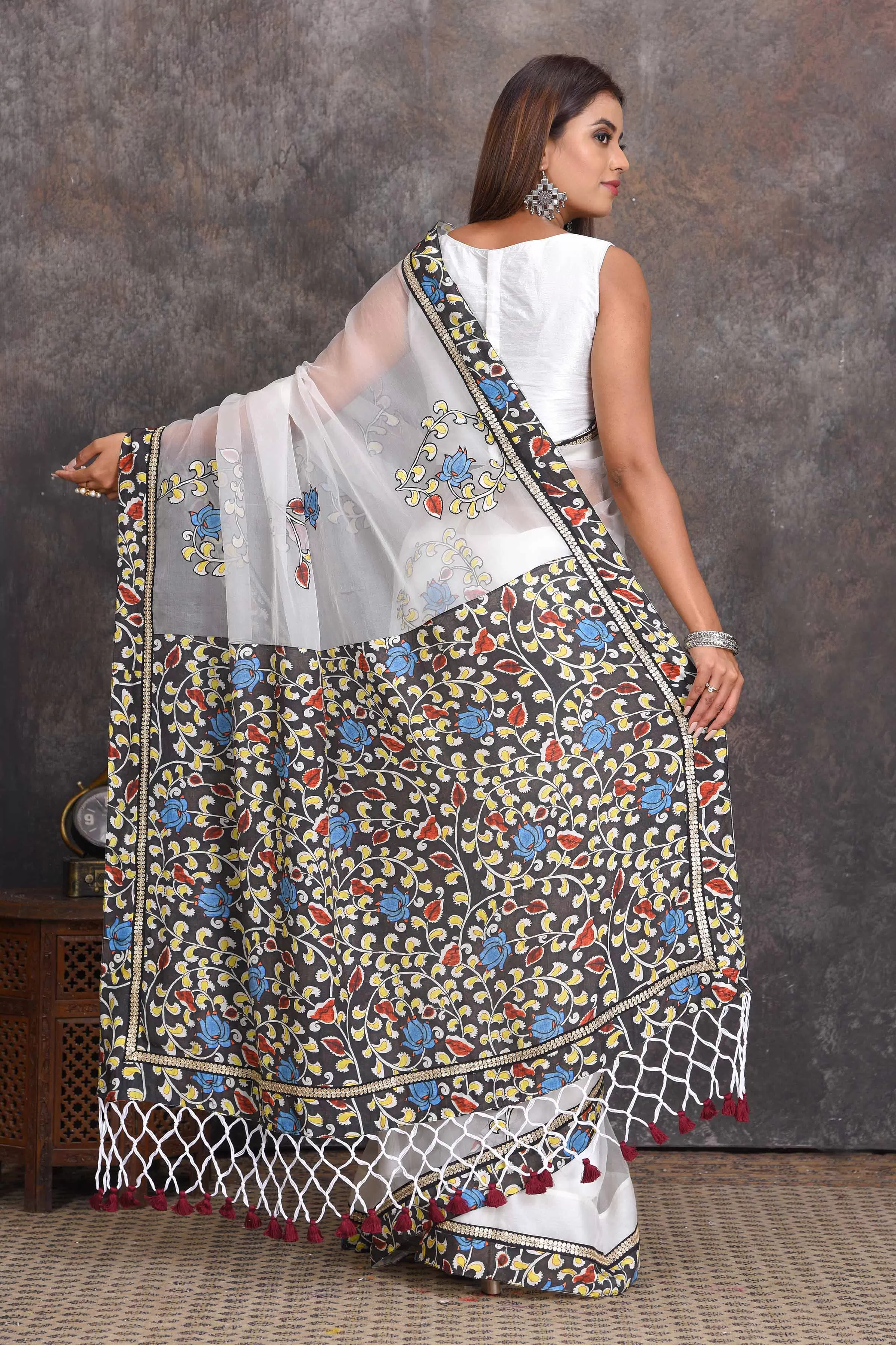 90N613 Off-White Organza Kalamkari Saree