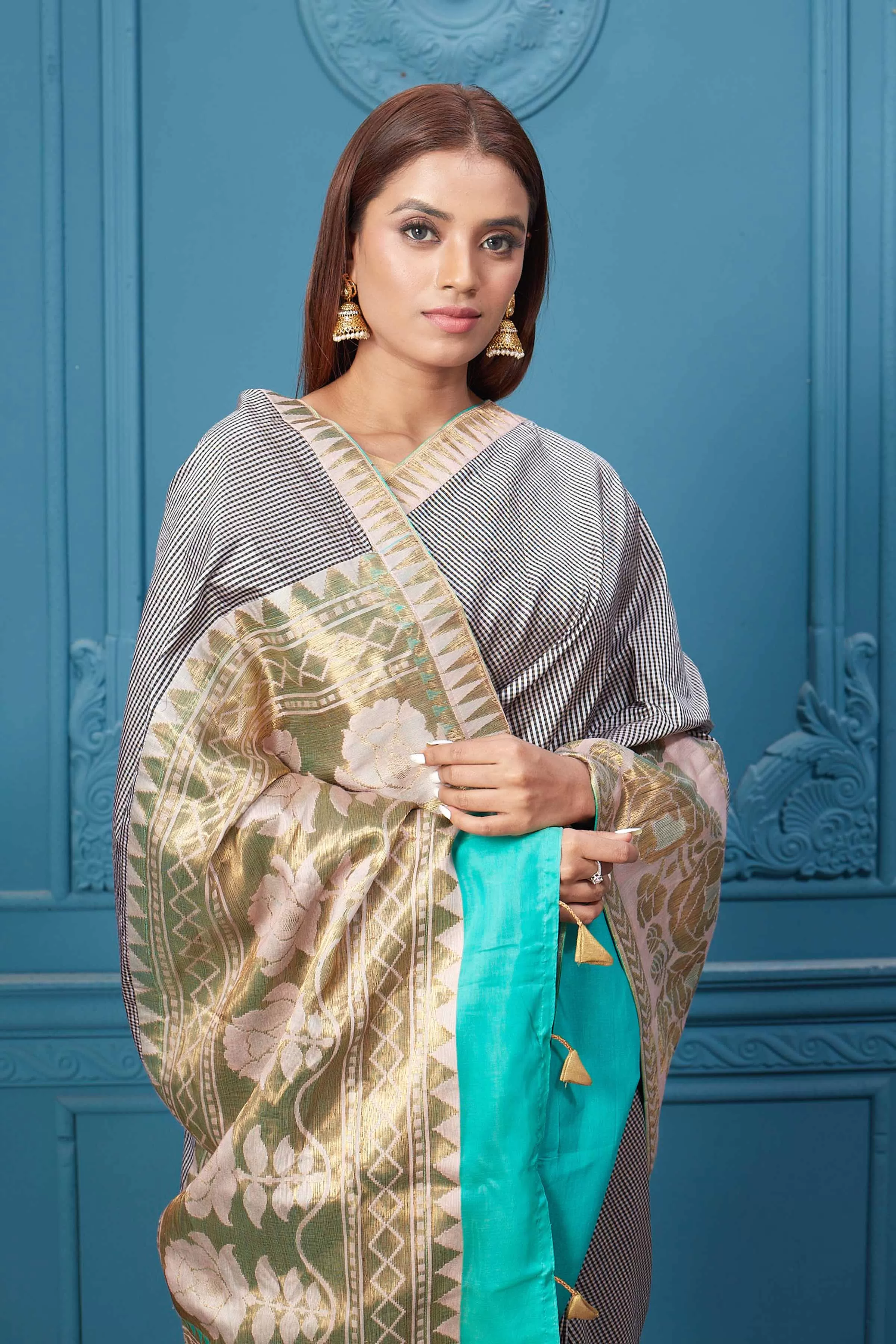 91A005 White and Black Check Gadhwal Silk Saree with Golden Border