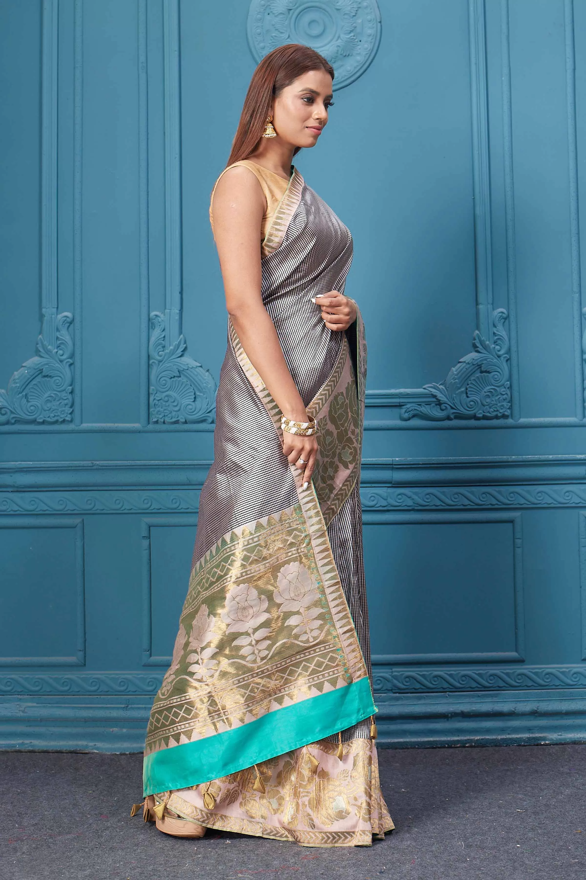 91A005 White and Black Check Gadhwal Silk Saree with Golden Border