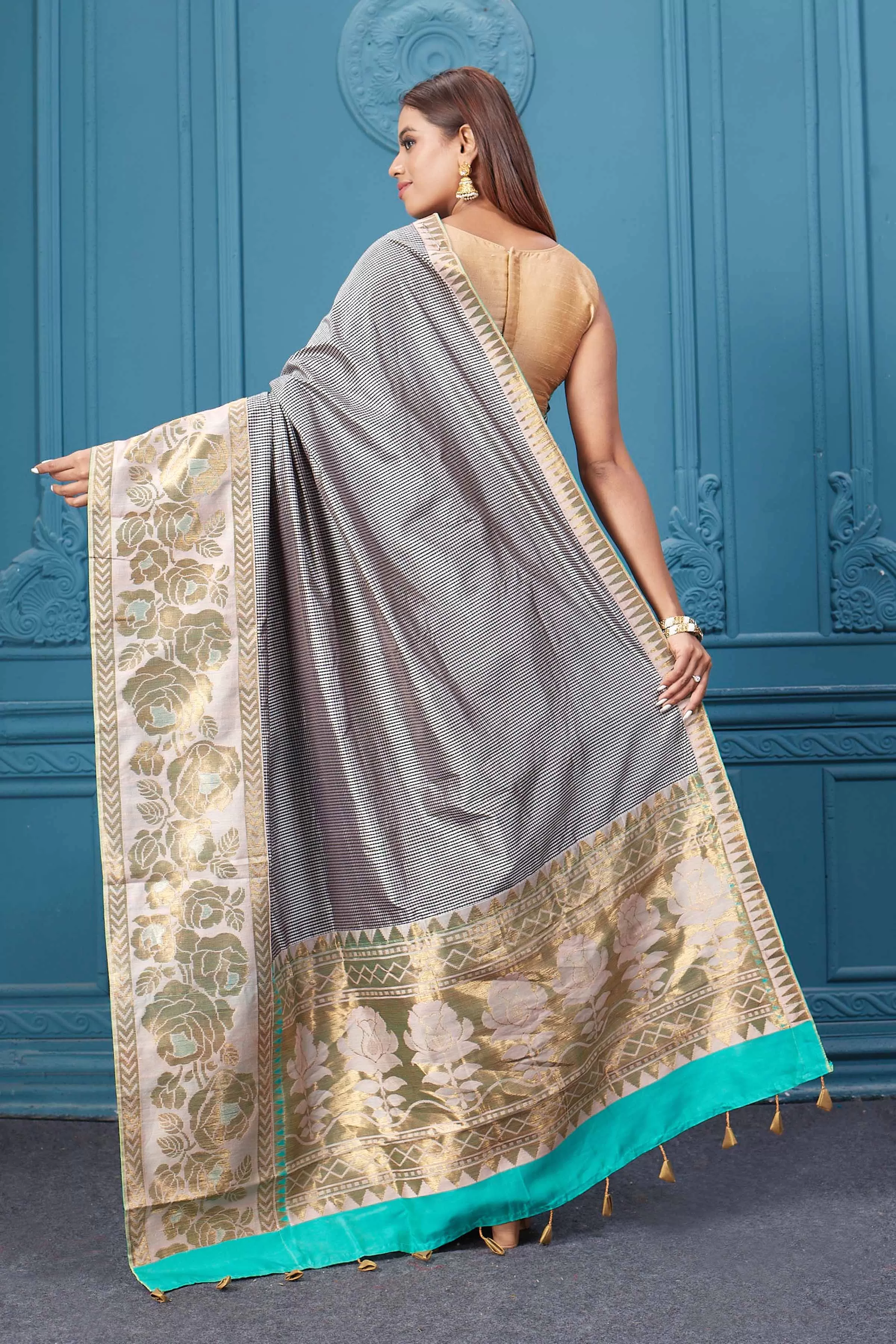 91A005 White and Black Check Gadhwal Silk Saree with Golden Border