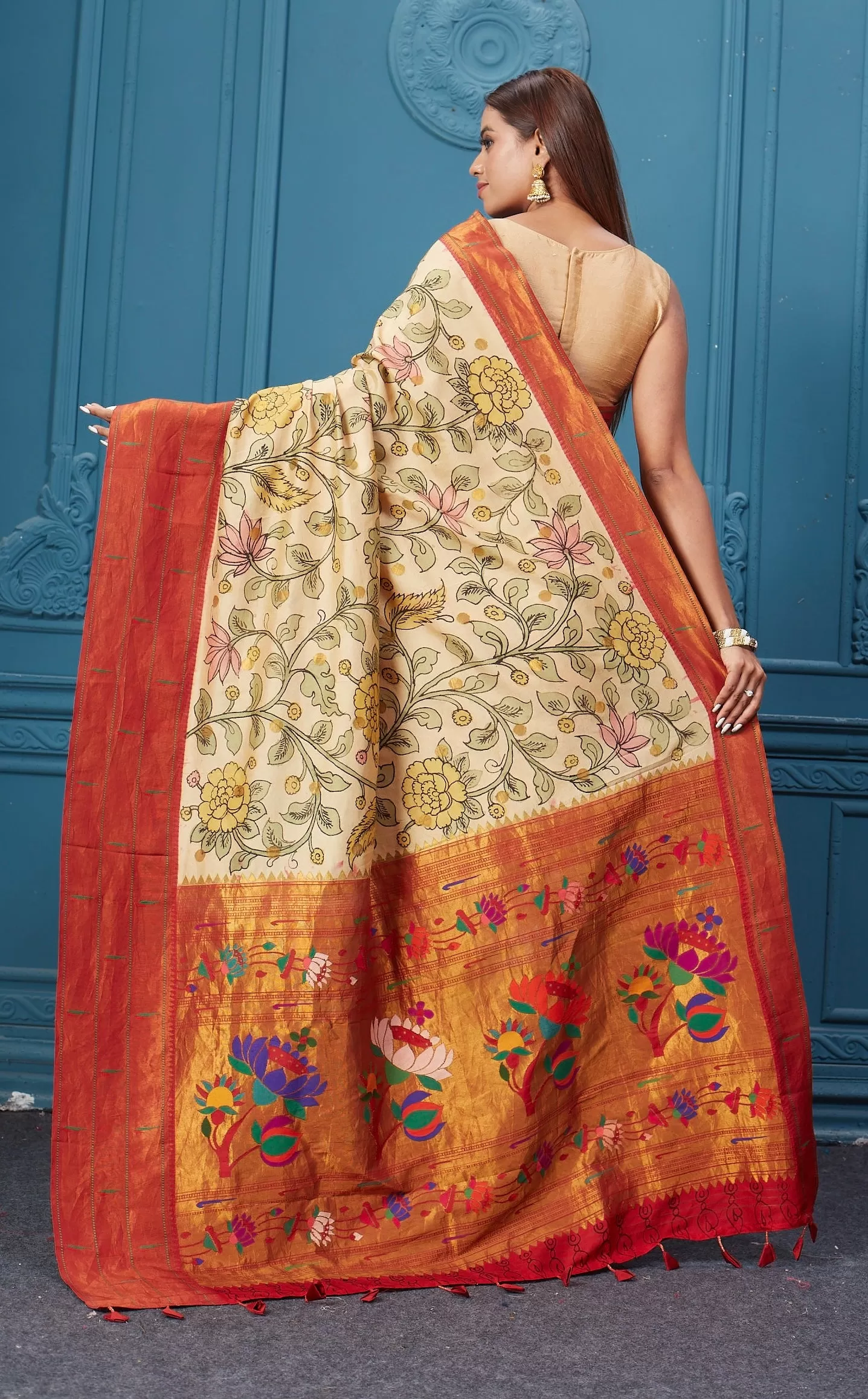 91A014 Cream Kalamkari Paithani Saree with Red Zari Border