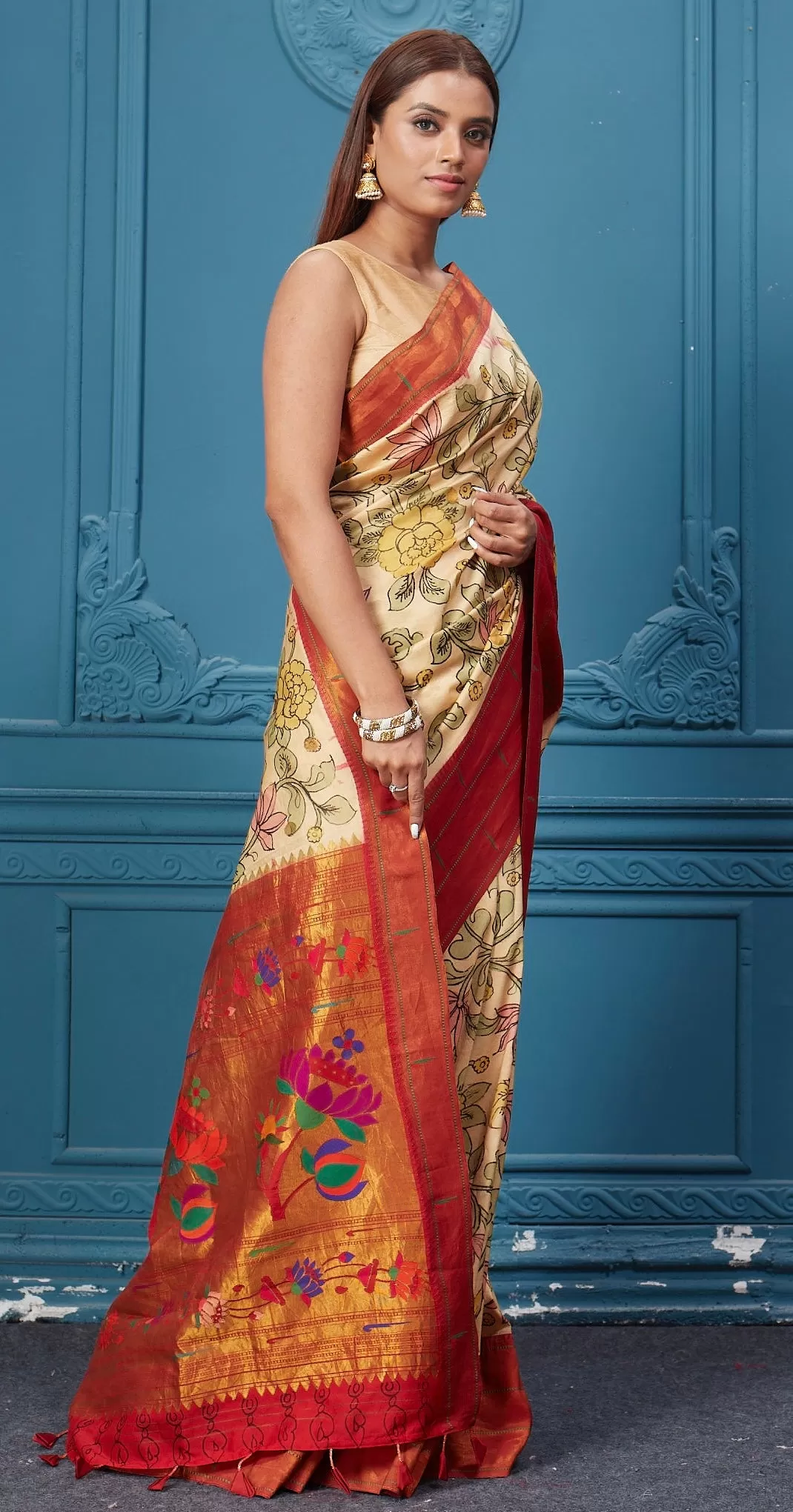 91A014 Cream Kalamkari Paithani Saree with Red Zari Border