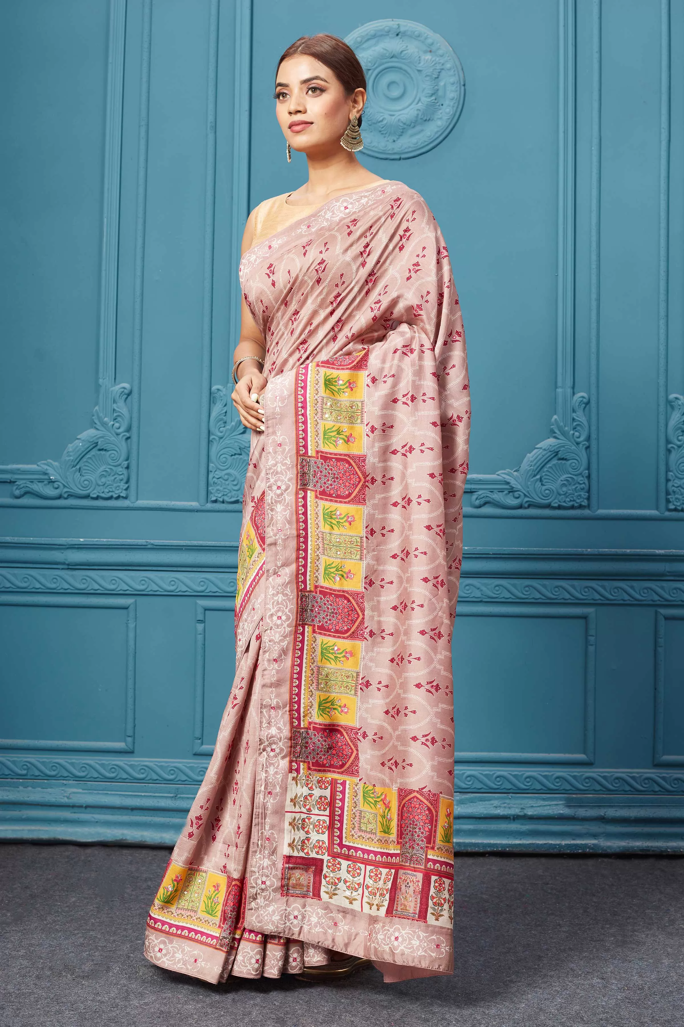 91A101 Peach Embroidered Mulberrry Silk Saree Set