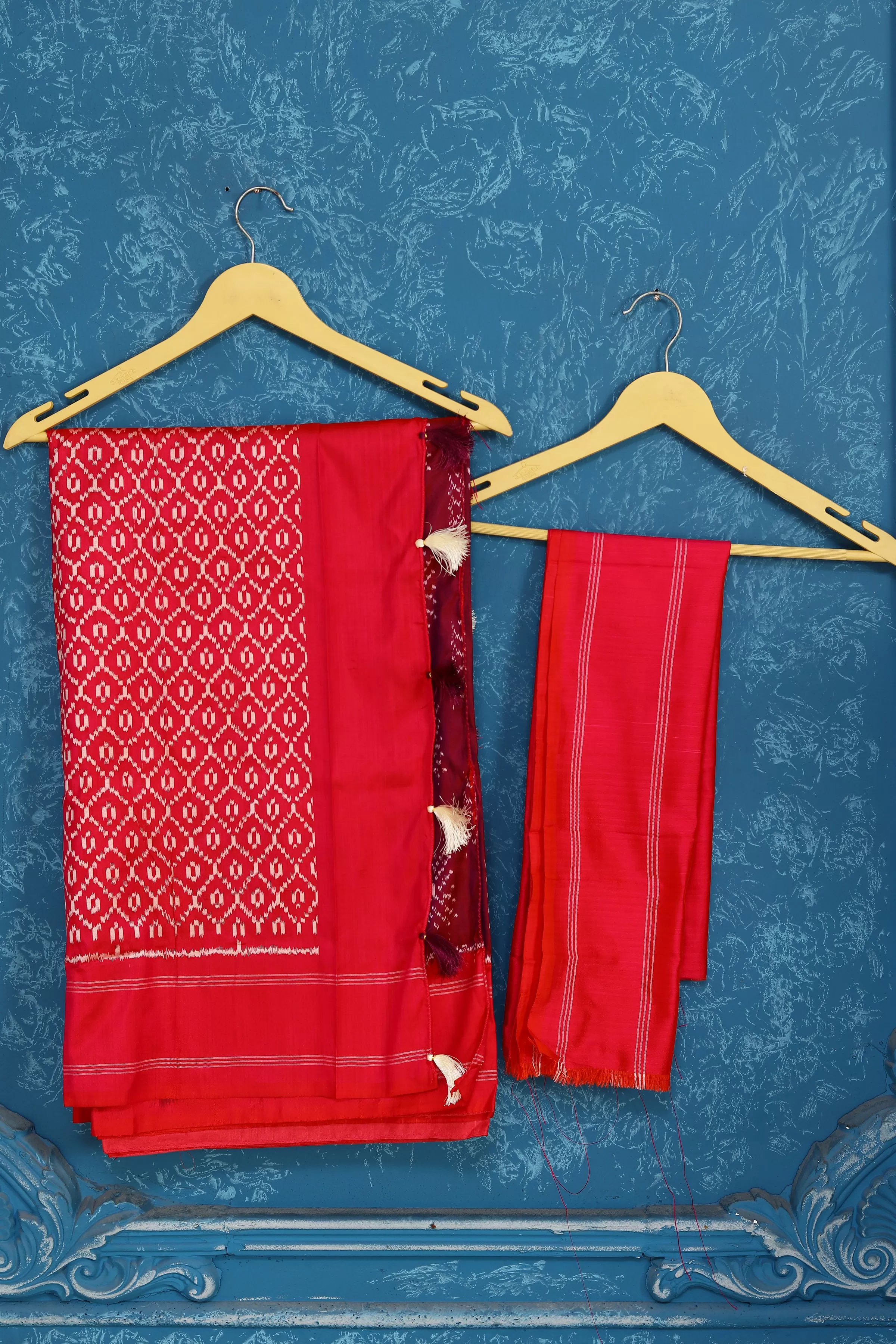 91A444 Maroon Pochampally Ikkat Silk Saree with Red Border