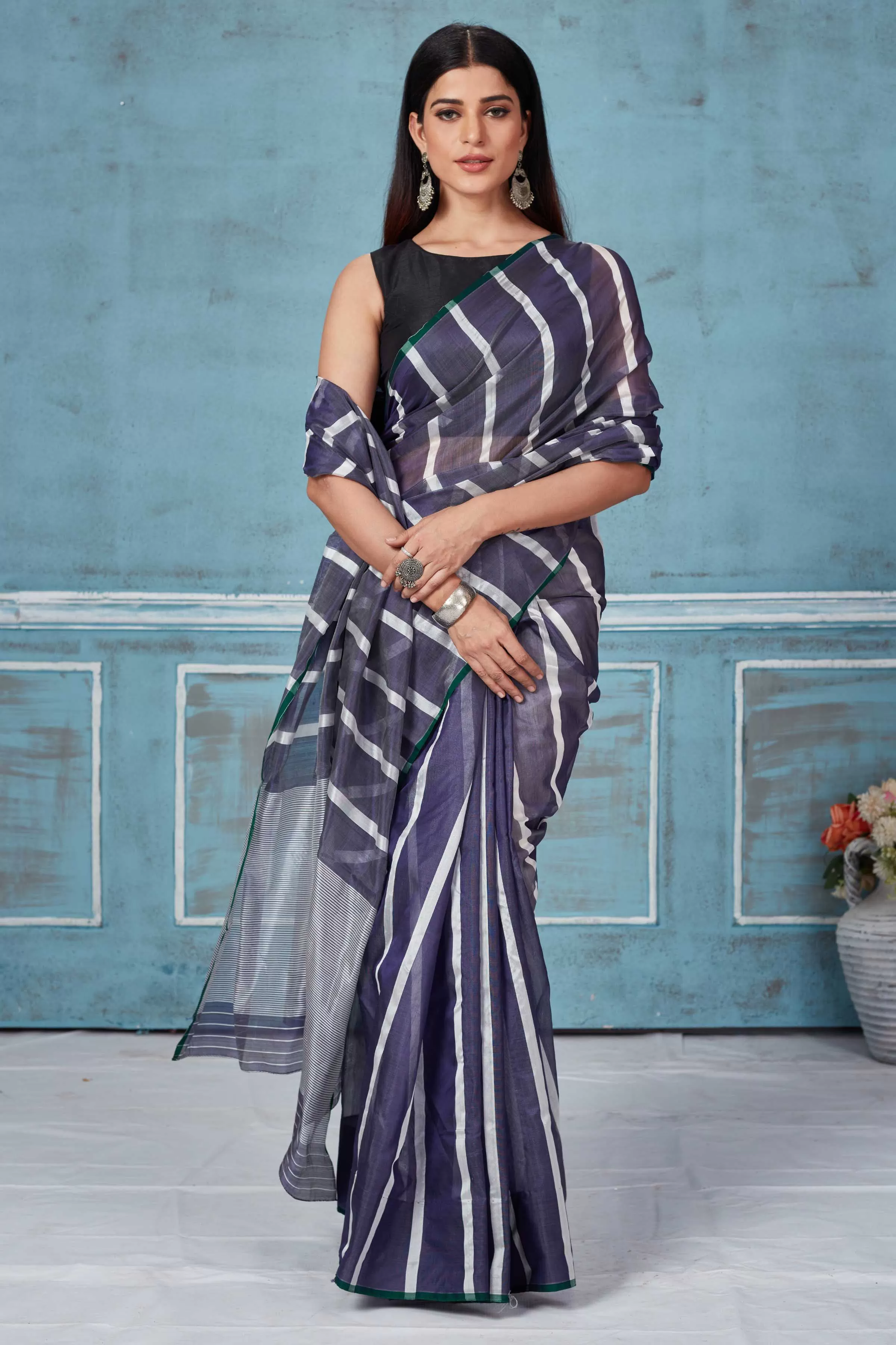 92A160 Blue And White Stripes Pattu Silk Saree