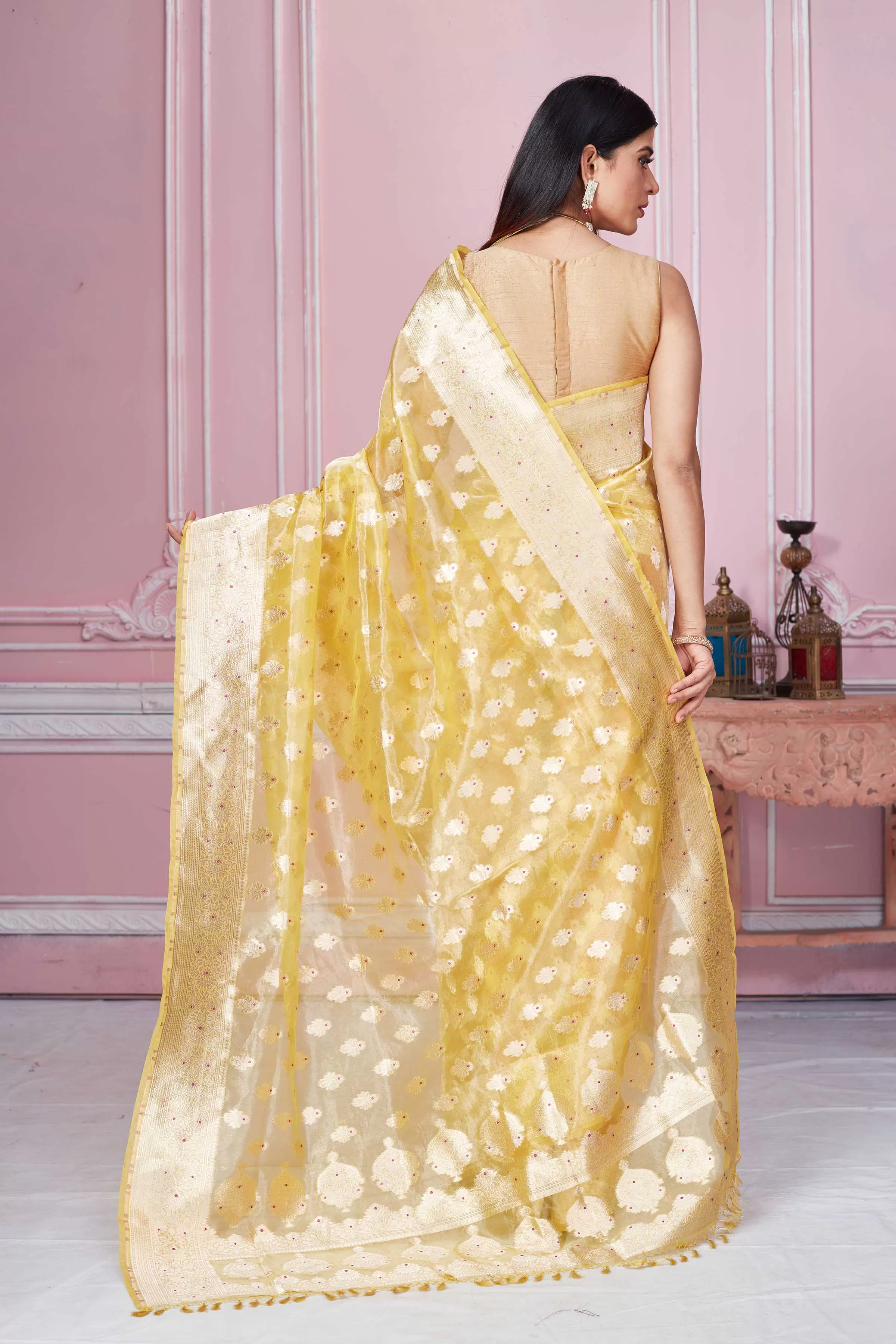 92A274 Yellow Banarasi Saree With Zari Minakari Buta