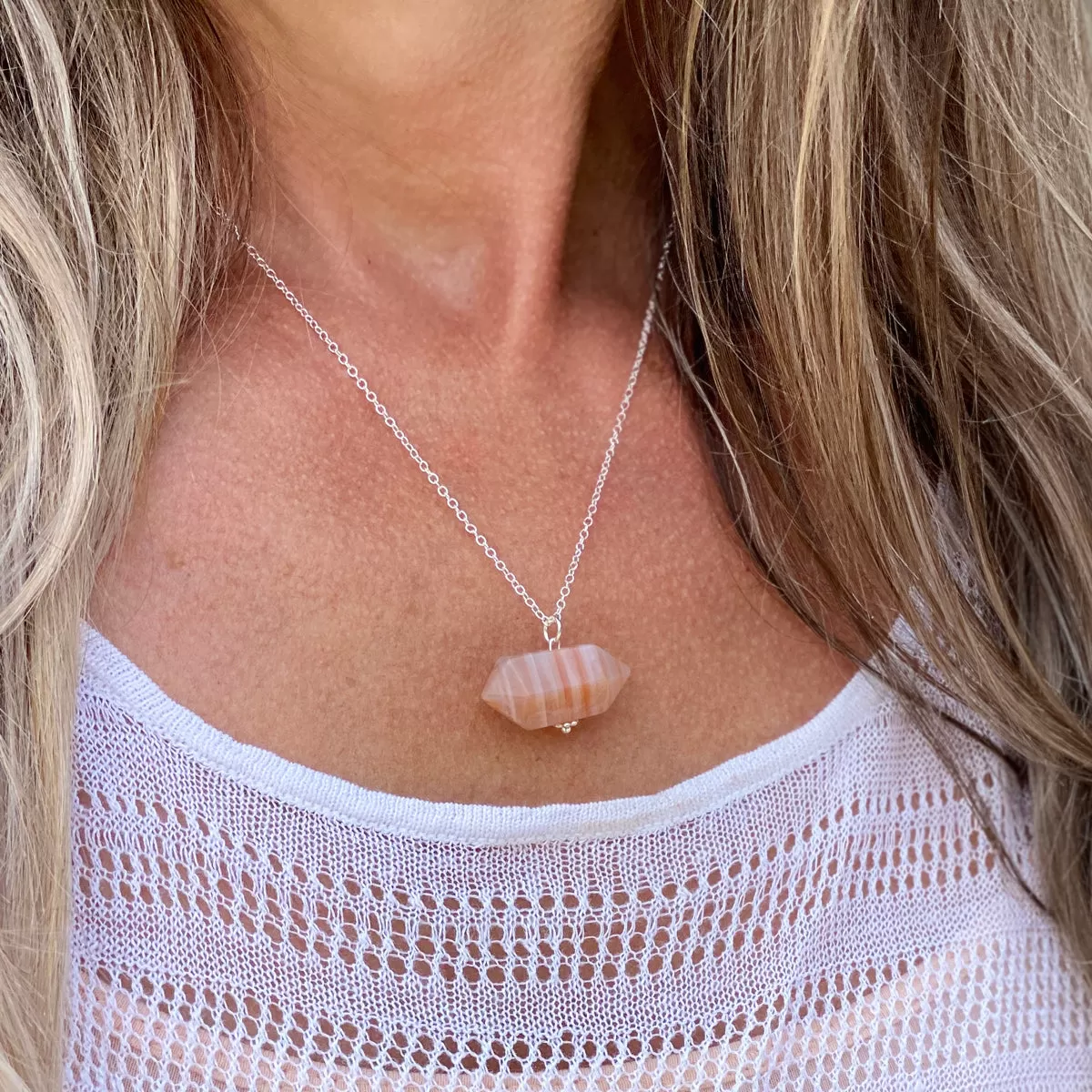 Agate Crystal Necklace for Protection