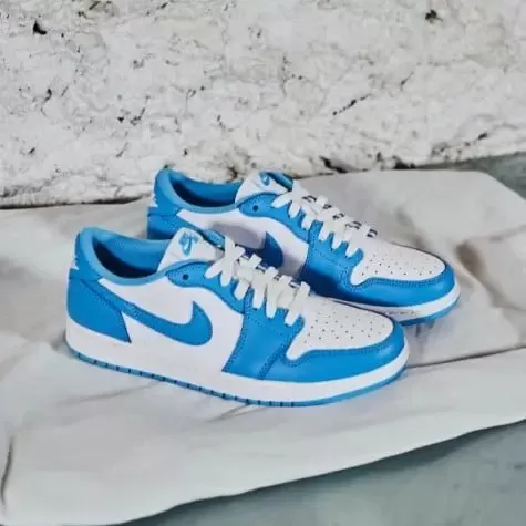 Air Jordan 1 Low SB UNC