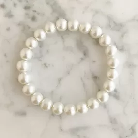 AMELIA white pearl stretch bracelet