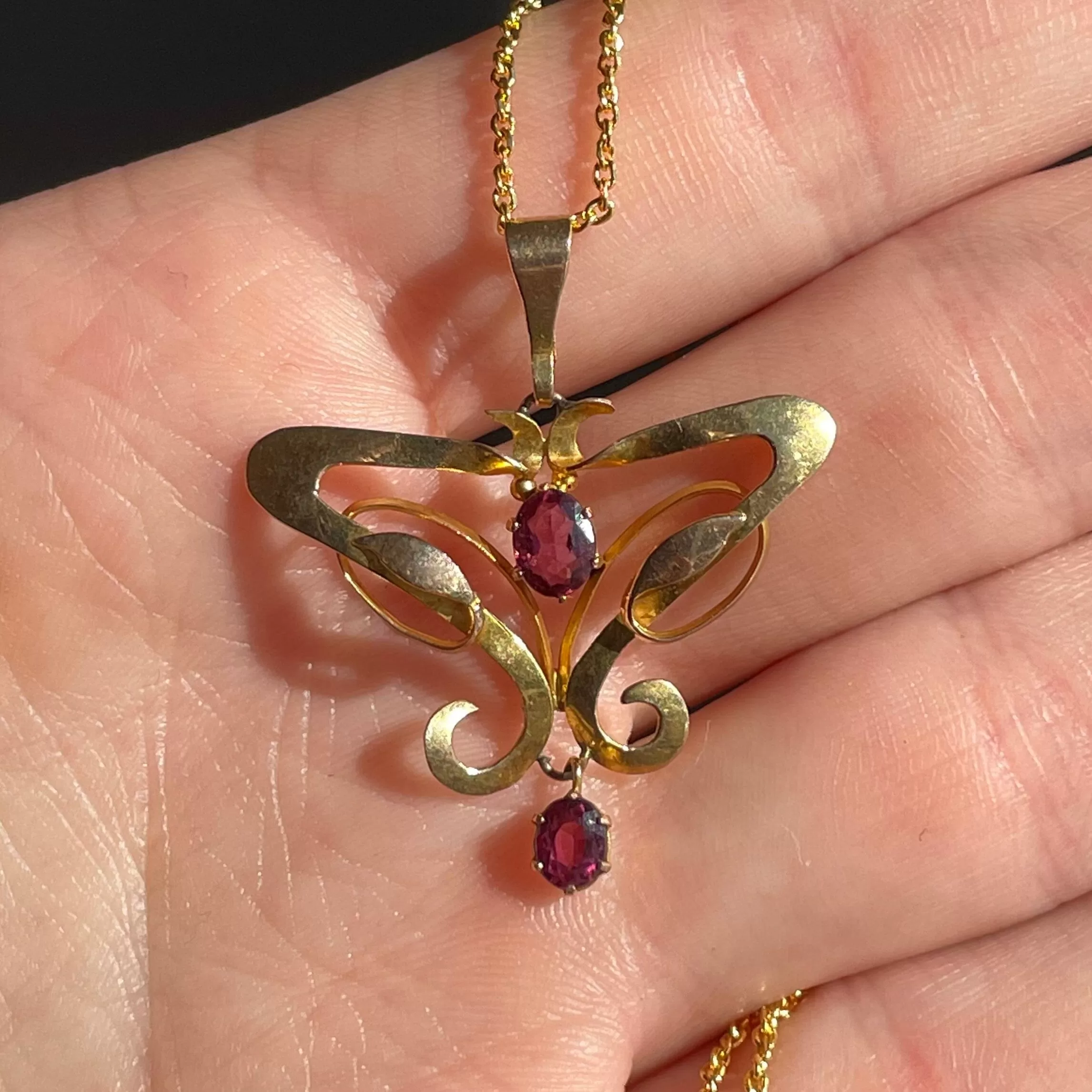 Art Nouveau Gold Amethyst Pendant Necklace