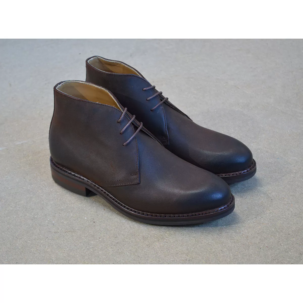 Berwick 1707 Chukka Boot (320) - Waxy Commander Snuff