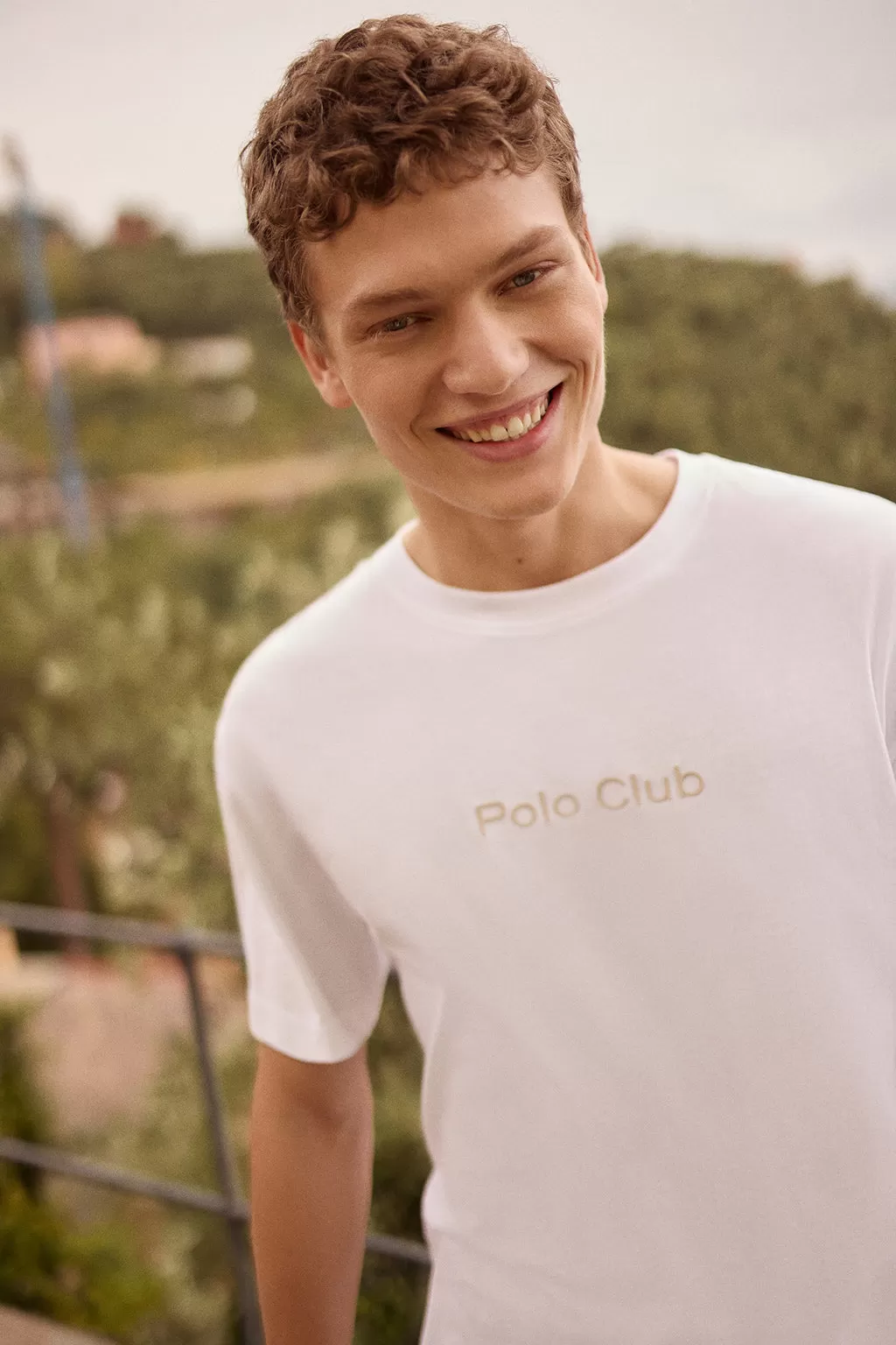 Camiseta blanca Saul relaxed fit de acabado peach effect con logo Minimal Combo Polo Club