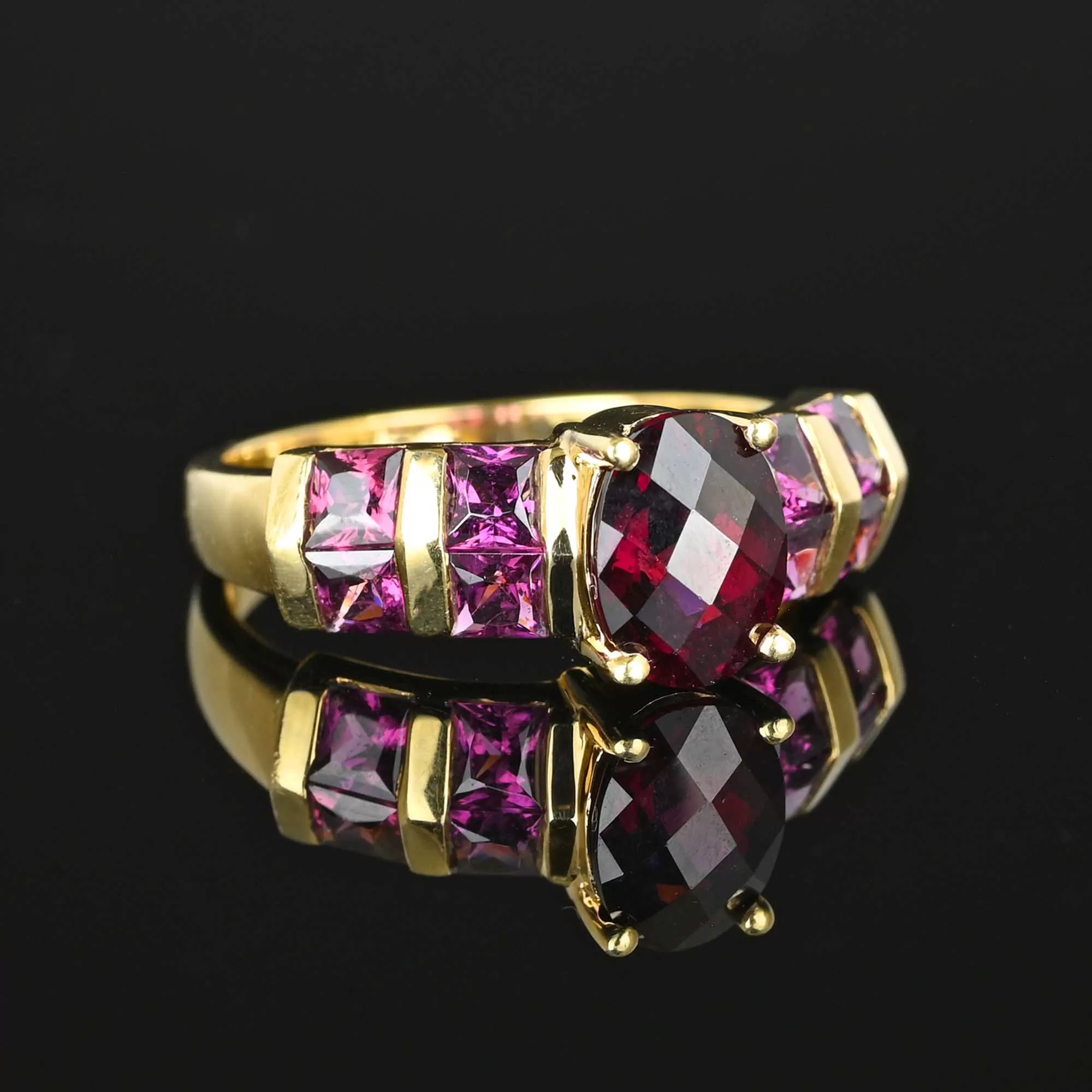 Checkerboard Cut Rhodolite Garnet Ring Band in Gold