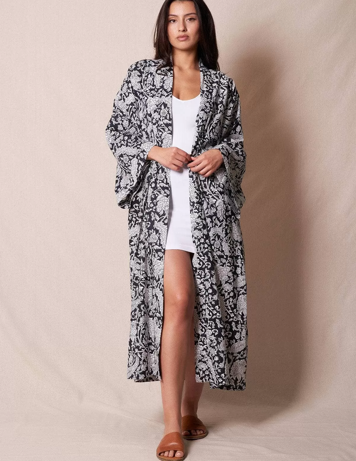 Fair Trade Kimono Robe - Black/White