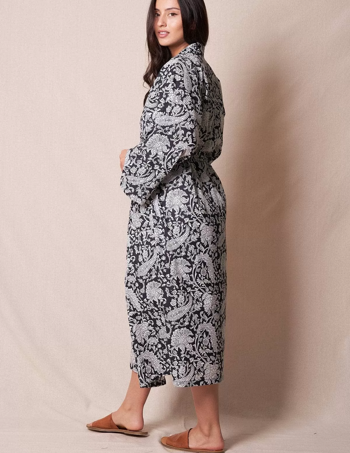 Fair Trade Kimono Robe - Black/White