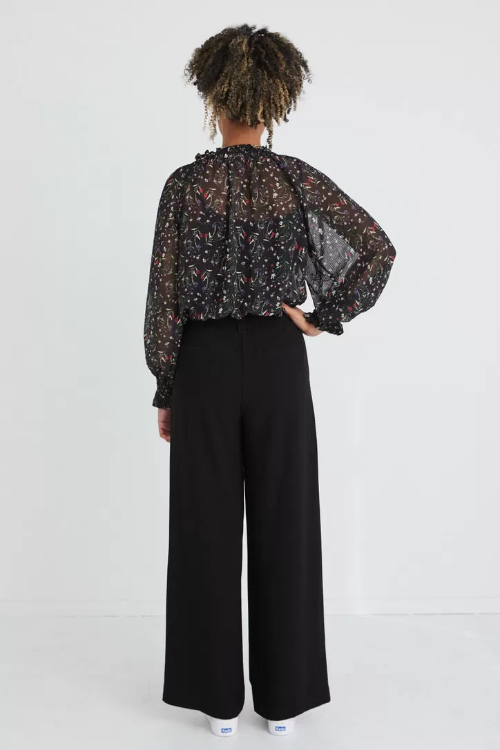 Jade Black Meadow Floral Shirred Ls Blouse