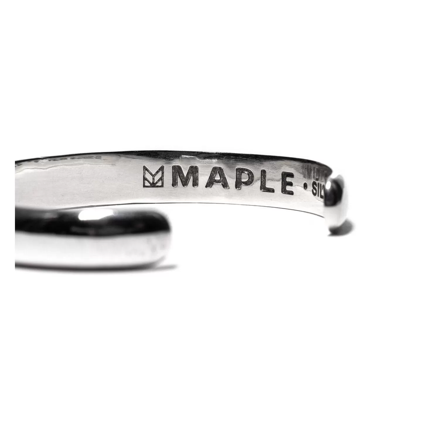 MAPLE PINSTRIPE BANGLE SILVER 925