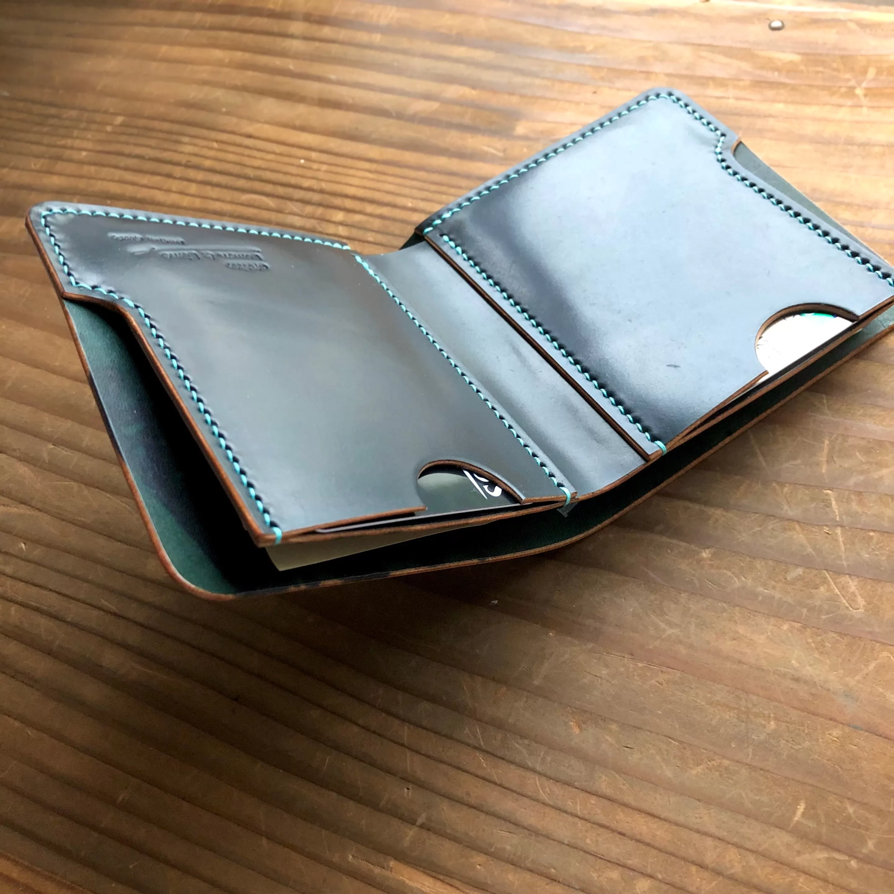 Shell Wallet / Simple / Slim Bifold【Horween】シェルコードバンの薄めの二折り財布