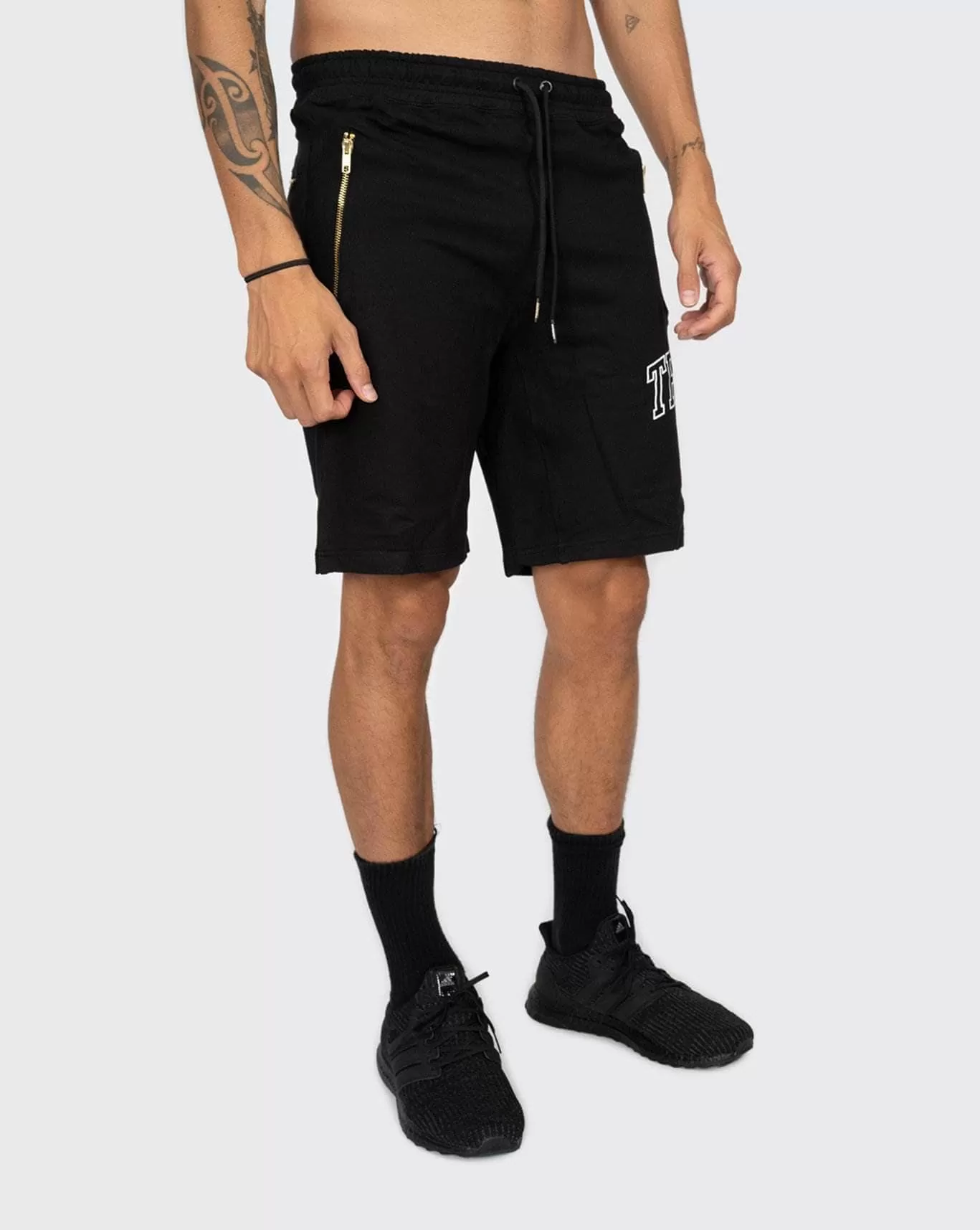 trainers arch stretch short