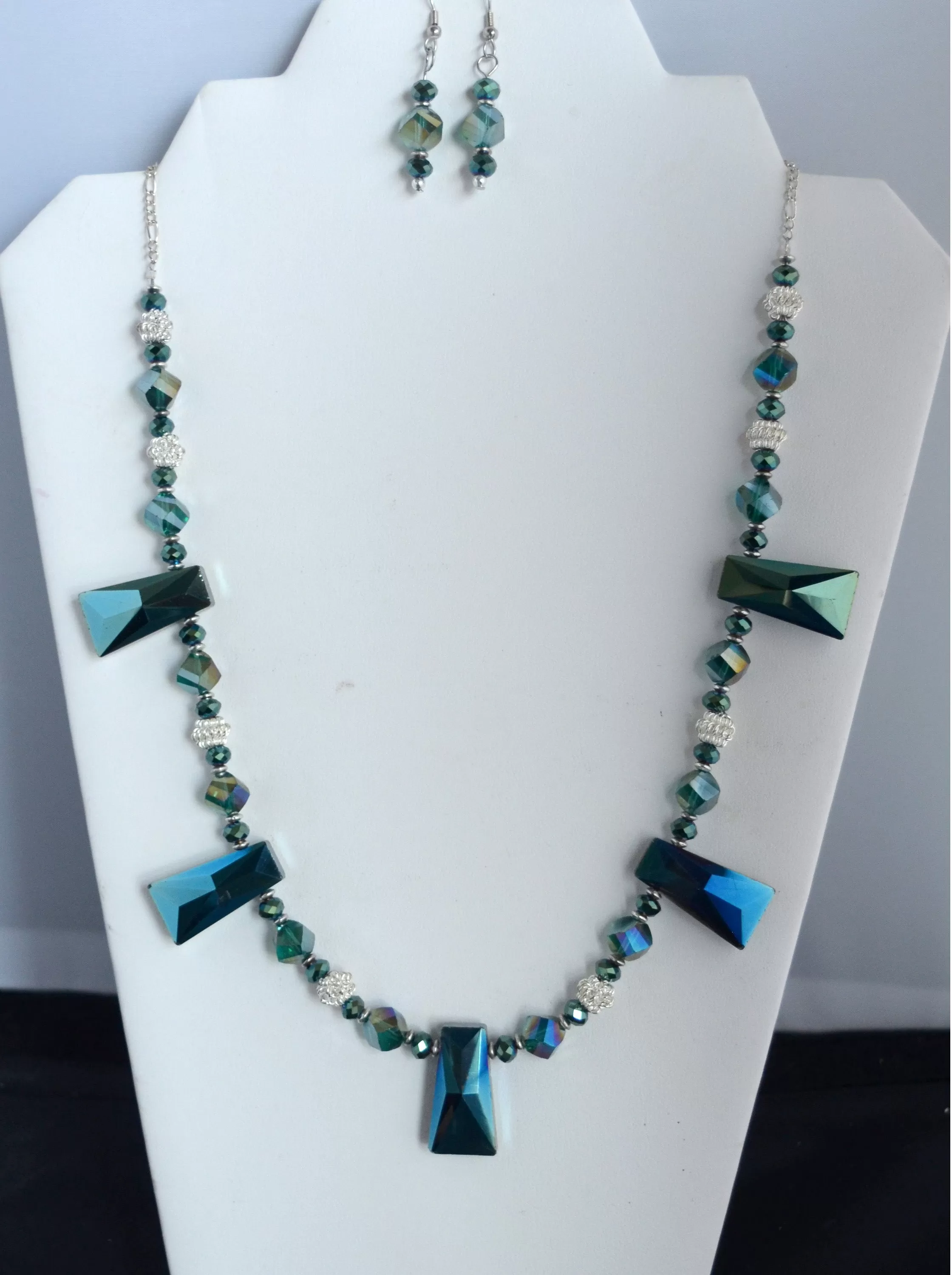 Turquoise Metallic Crystal Necklace and Earrings Set