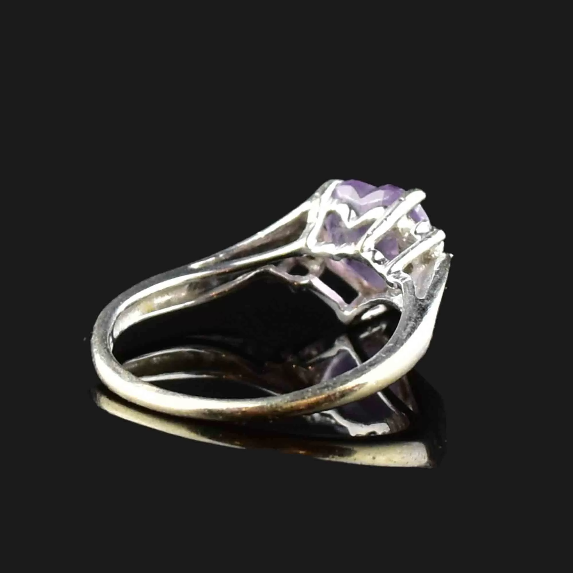 Vintage 10K White Gold Amethyst Heart Ring