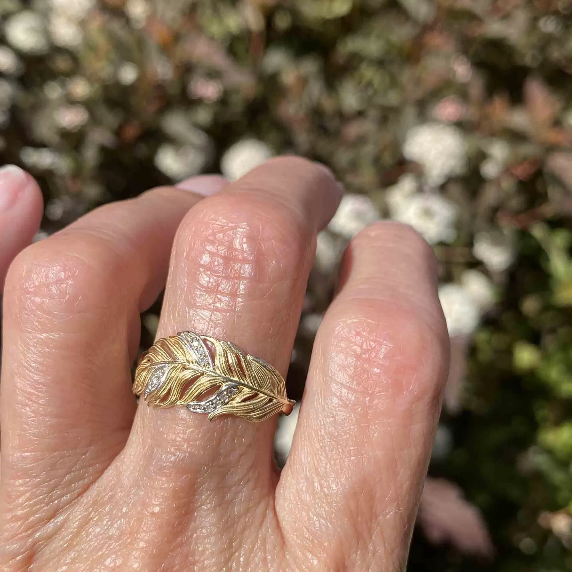 Vintage 14K Gold Diamond Feather Ring