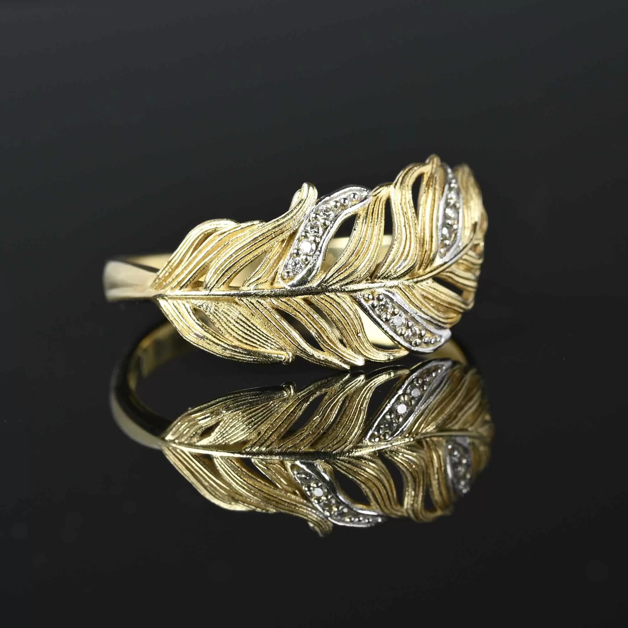 Vintage 14K Gold Diamond Feather Ring